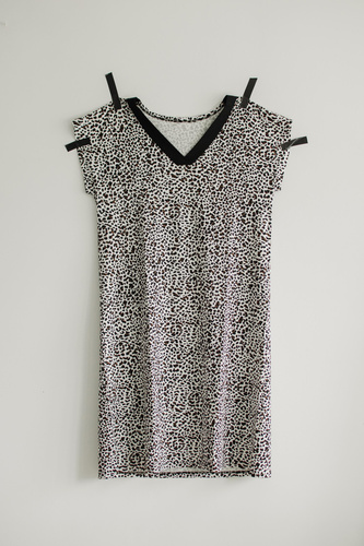 853 Kendall De Lafense - Нощница от вискоза Panther - екрю с леопардов принт