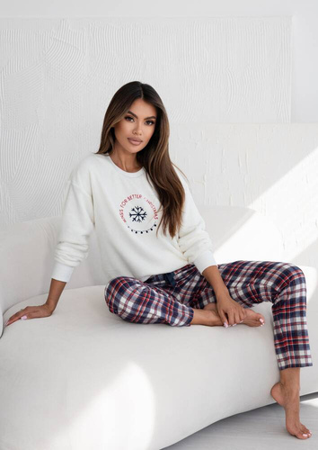 Дамска пижама Better Sensis - кремава