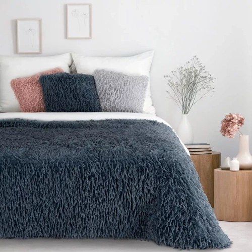 Одеяло Adore, рошаво, пухкаво покривало за легло Eurocurtains, тъмносиньо