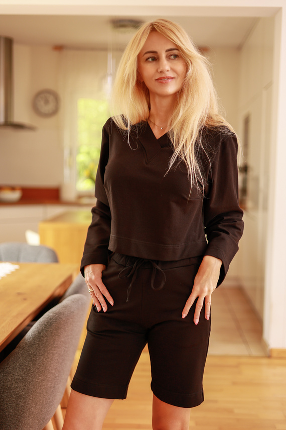 Diego - дамски комплект: суичър + шорти, 95% памук 5% еластан | Полска марка Mirale - черен