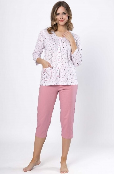 Дамска пижама Добрусия 1636 – розов памук, 3/4 ръкав, закопчаване с копчета