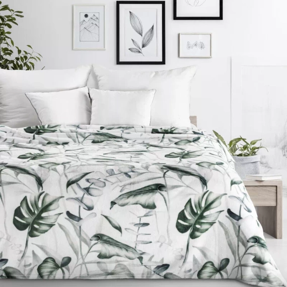 Кувертюра Ellen Blanket оставя еврозавеси бели