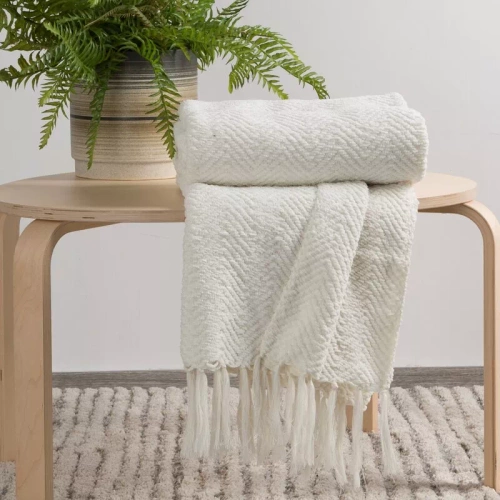 Milo Кувертюра с ресни Европердета бяла