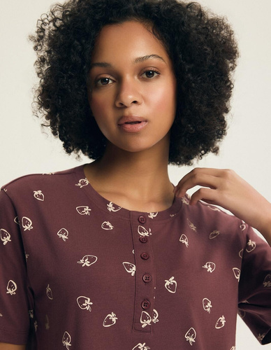 Нощница Henderson Evika 45304 – памучна, принт ягоди