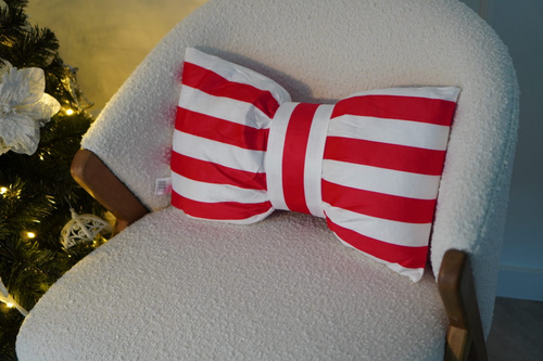 Коледна възглавница с панделка 30x50 велур от под иглата и конеца – коледна украса