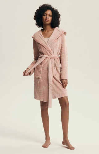 43602 Дамски халат с качулка Devyn Henderson, цвят Dusty Rose – къс, топъл, велурени