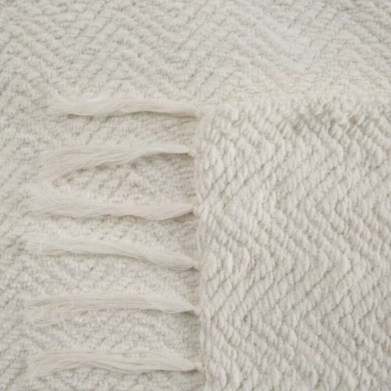 Milo Кувертюра с ресни Европердета бяла