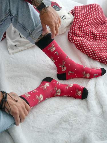 1290-029 Мъжки коледни чорапи Милена, червени 01 – Северни елени | Захарни бастунчета, памук