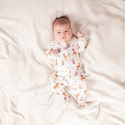 216031 Бебешки гащеризон Lala Nicol – памук, шарка с елени и рози