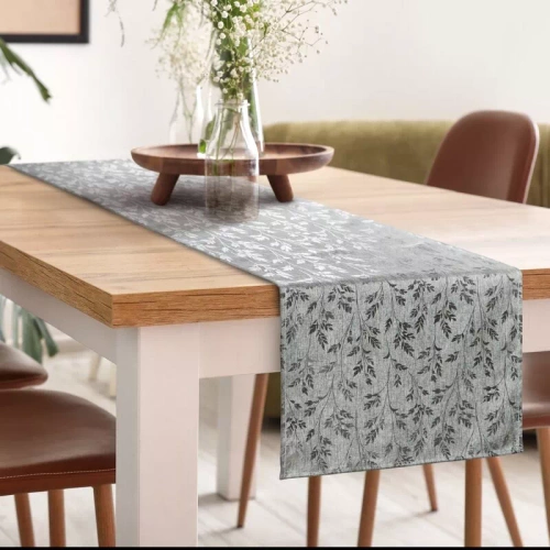 Листа за покривка Симона с щампа лъскава европерде, сребристо