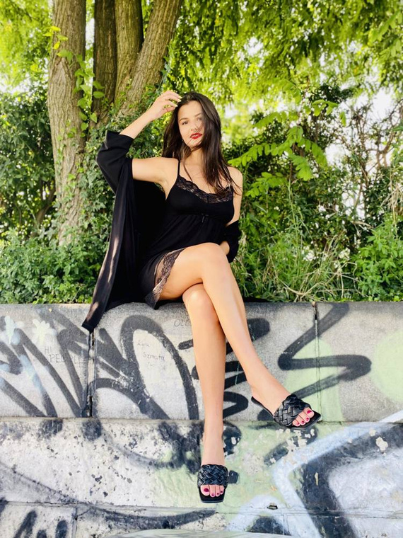 871 / 529 Visa Дамски халат Forex - черен