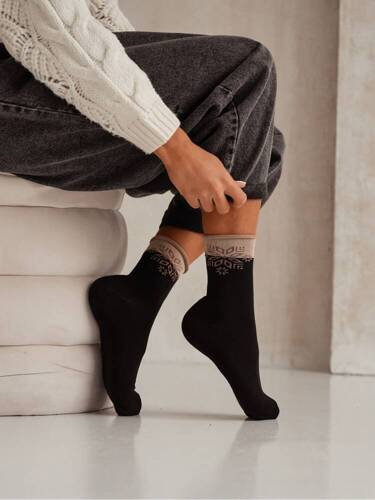 0071-007 Снежинка Уникални дамски коледни чорапи Милена - черни