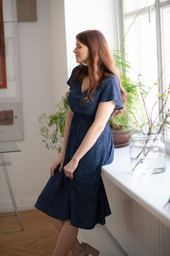 Lovely Dress Миди рокля за бременни и кърмачки, къс ръкав, Milk&Love, тъмносиня на точки