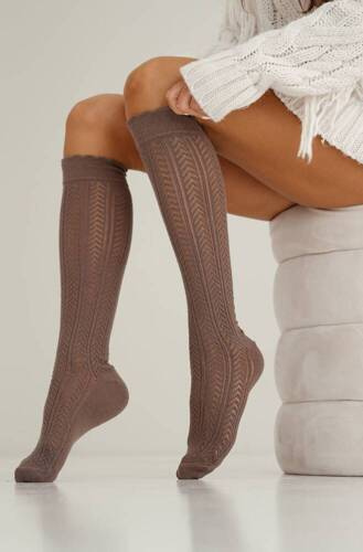 0330 Ажурни дамски чорапи до коляното Милена - капучино