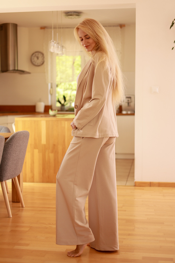 Emi - елегантно дамско яке, 95% памук 5% еластан | Полска марка Mirale - бежово