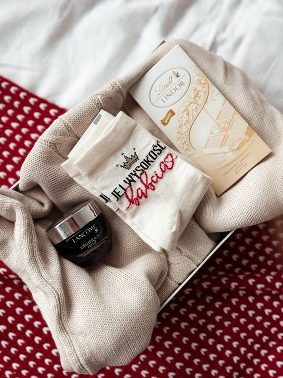 0200-134 Дамски чорапи Нейно Височество Баба Милена - екрю