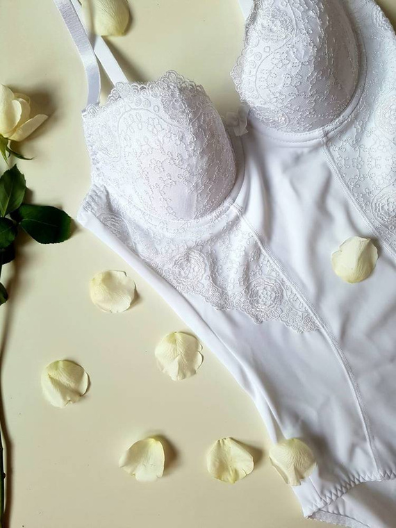 Gorsenia 184 Livia Боди с чашки - бяло