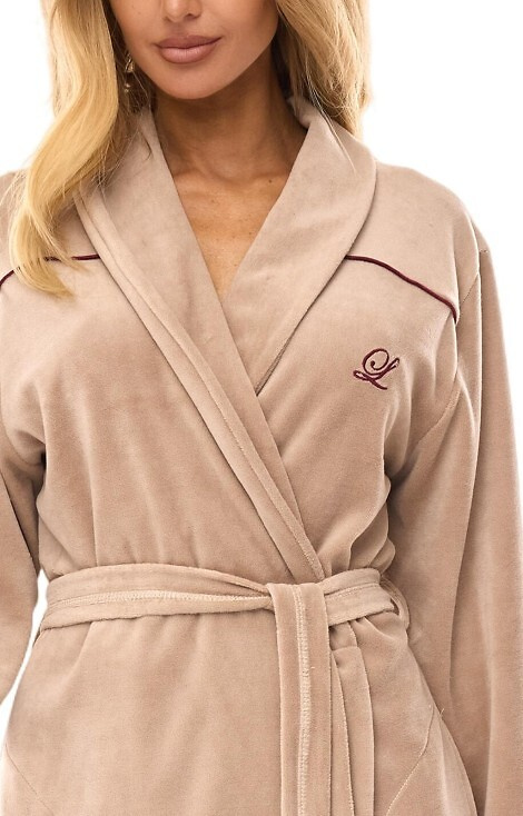 2508 Дамски халат L&L - бежов