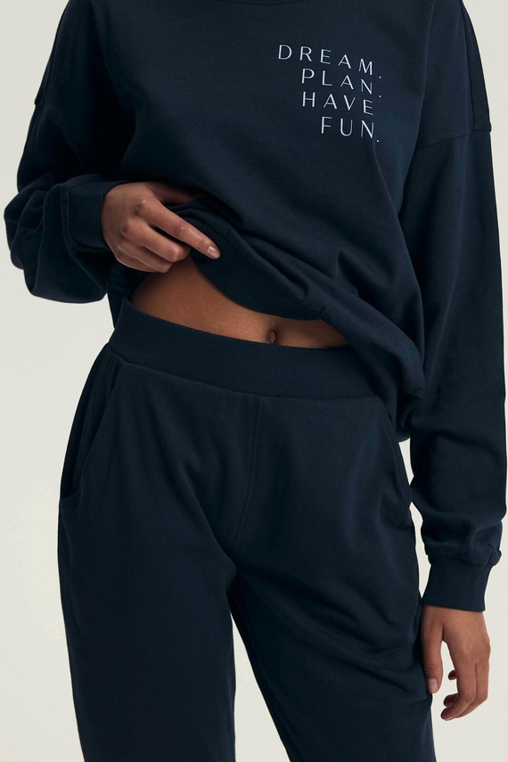 Дамска пижама Henderson 43705 Delancy, тъмносиня - памучна, с дълъг ръкав, удобна и стилна