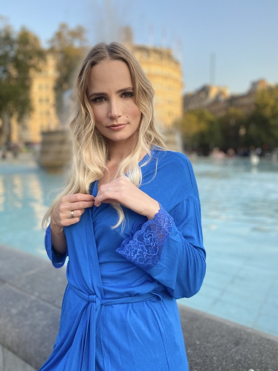 412 Dagmara Къс дамски халат Forex - метличина