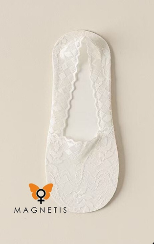 GC241134 Дамски балеринки Magnetis - бели