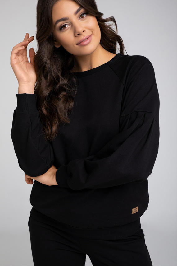 Parma Дамски комплект с дълъг ръкав и панталон Италианска мода - черен