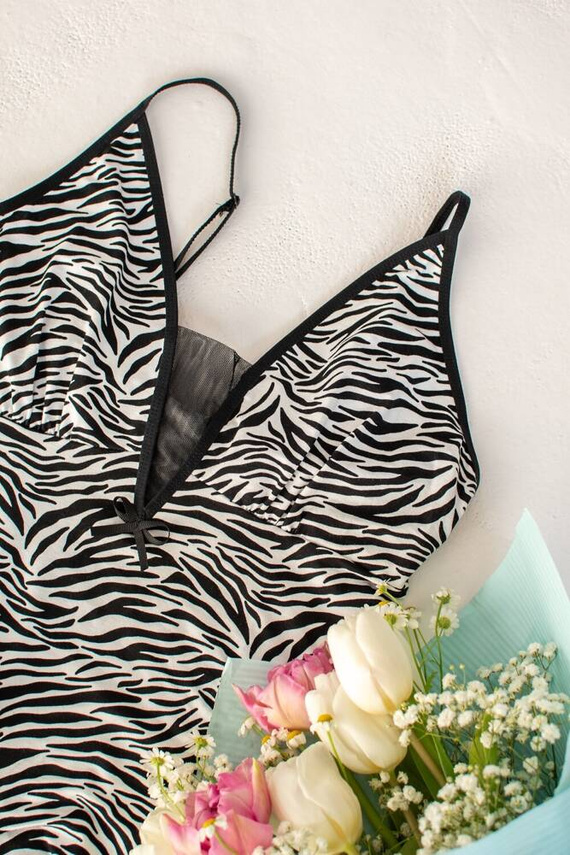 746 Savannah De Lafense нощница - бяло-черна