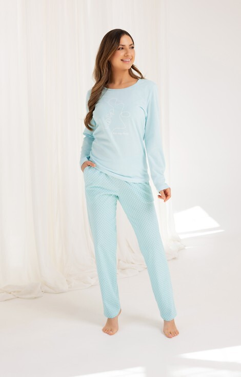 704 Regina pyjamas turquoise – дамска памучна пижама с дълъг ръкав и геометрична шарка