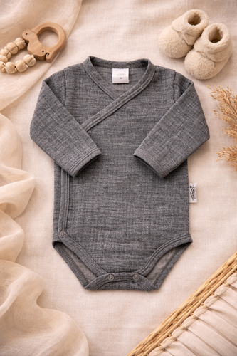 Дантелен сутиен Soft Lace Lunéa navy– без банели, естествен комфорт и мека поддръжка