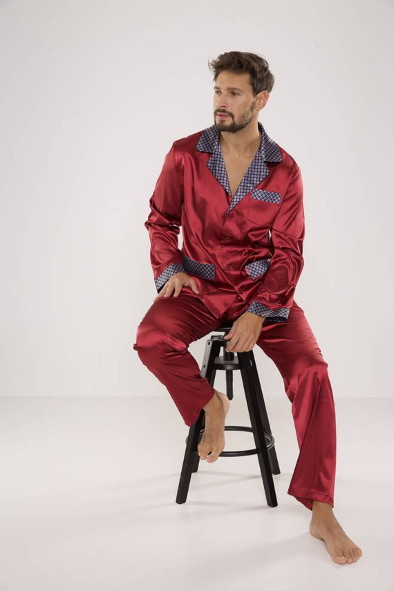 939 Мъжка сатенена пижама в цвят марон