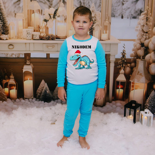 SKU P16 Piżamka świąteczna dla dzieci z dinozaurem oraz imieniem Moocha niebieski