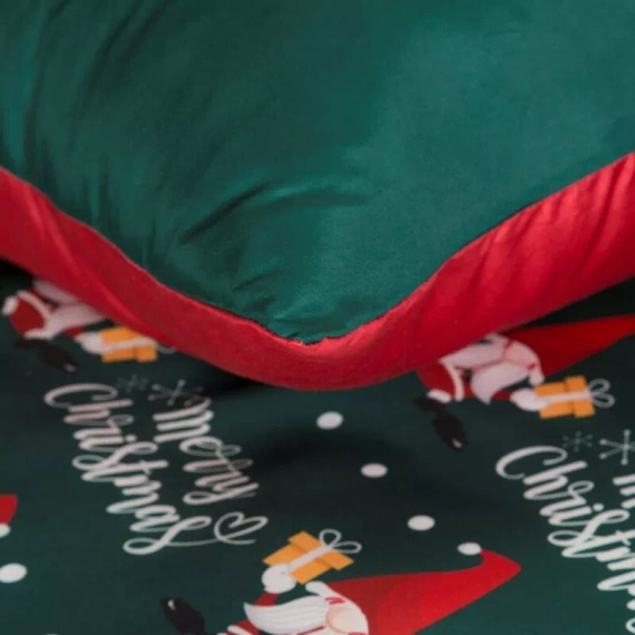 Коледно спално бельо Galdor от микрофибър европердета зелени червени гномчета - меко, леко и лесно за поддръжка, с цип