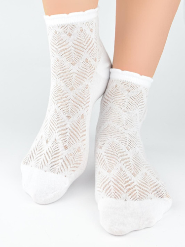 SB118 Чорапи Noviti от жакардови листа - бели
