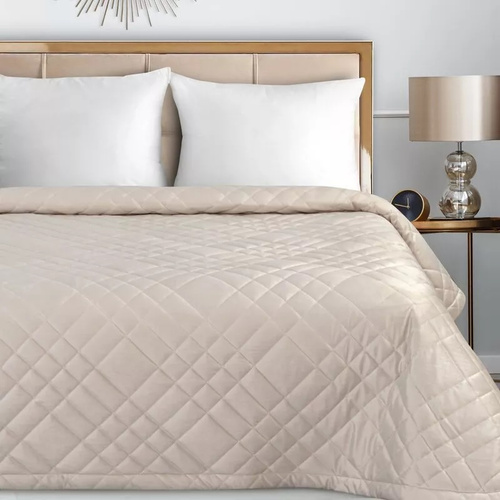 Ria 6 Декоративно кадифено покривало Европердета кремаво