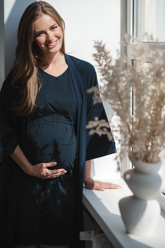 Тъмносин халат за бременни Milk&amp;Love – памук с еластан, удобен, 7/8 ръкави