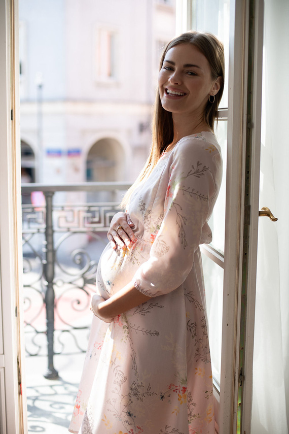 Рокля за бременни Milk&Love за кърмене Lovely Dress Midi с 3/4 ръкав в цветни клонки