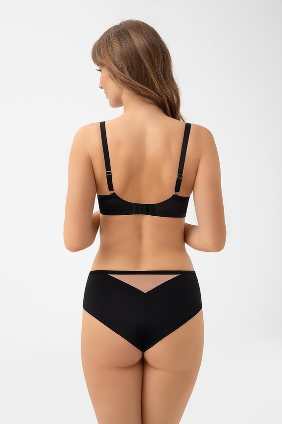 Женски бразиляни B 001 Lexi Gorsenia – елегантни бразиляни с висока талия, дантела и микрофибра, декоративни златни елементи