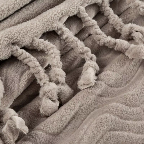 Ема Кувертюра с ресни еврозавеси бежово