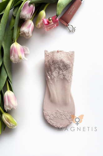 Дамски дантелени чорапи Magnetis GC-251134 с флорален мотив и памучно стъпало light pink