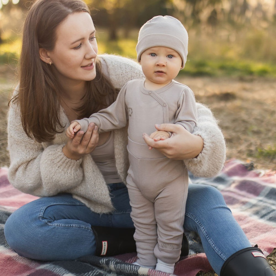 Мериносов клин от мериносова вълна Eevi - бежов