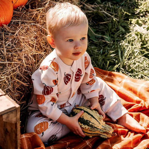 Детски гащеризон Eevi за Хелоуин – екрю, тикви, без крачета, памук