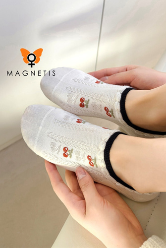 CO241113 Дамски чорапи Magnetis Череши - 2 екрю