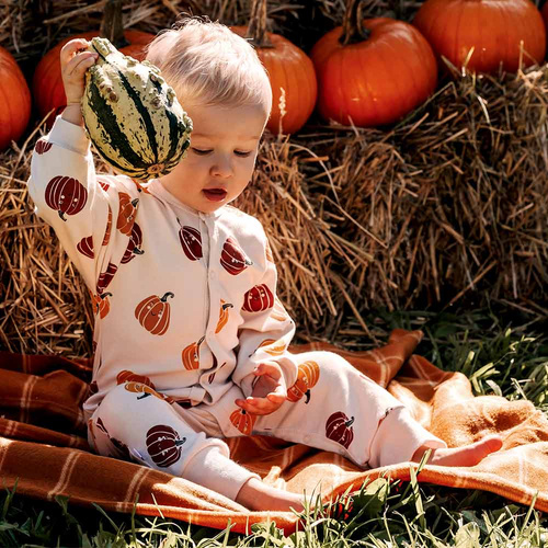 Детски гащеризон Eevi за Хелоуин – екрю, тикви, без крачета, памук