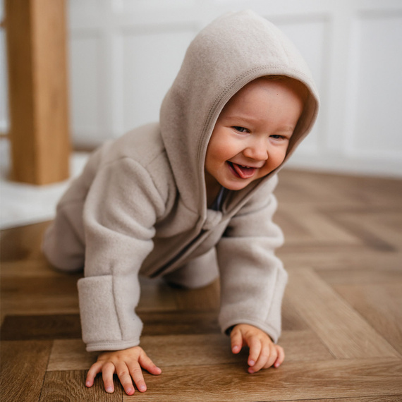 Бебешки костюм Eevi от мериносова вълна - бежов, мек и дишащ