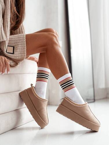 0071-006 Полухавлиени Уникални дамски чорапи Милена - бели