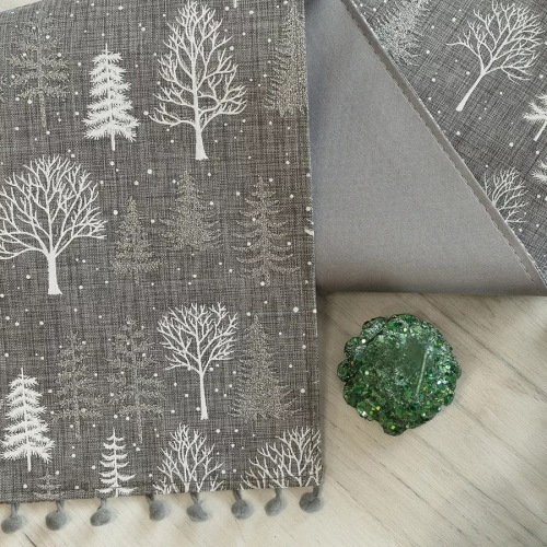 360000 Зимна магия Коледна подложка Marquisette сива