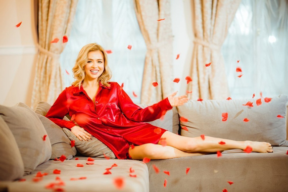 Нощна рокля с приплъзване Carey Kalimo - червена