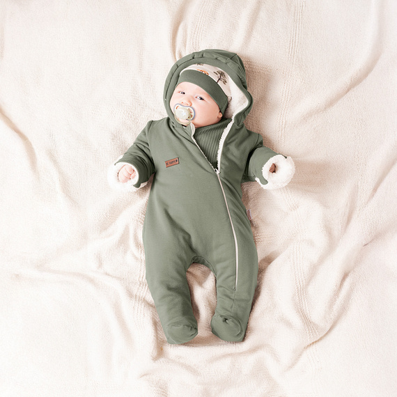 218270 Анцуг Yogi Bear Romper с луна Никол - изолиран бебешки гащеризон