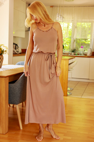 Grace Mirale – Дълга рокля от вискоза с цепка | Полско производство - лате