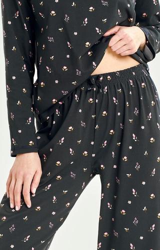 3440 Дамска пижама Mina Taro, тъмносиня - памучен флорален принт, дълъг ръкав